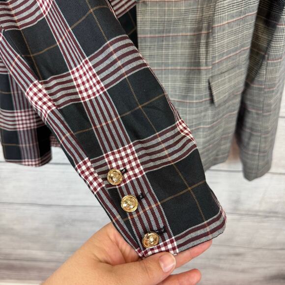 Women's Plaid and Gray Blazer - Picture 6 of 8